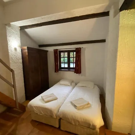 Cosy Former Bakery House With Communal Swimming Pool Prayssac