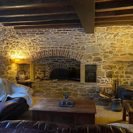 Cosy Former Bakery House With Communal Swimming Pool Дом отдыха Prayssac