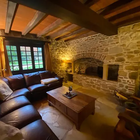 Дом отдыха Cosy Former Bakery House With Communal Swimming Pool *