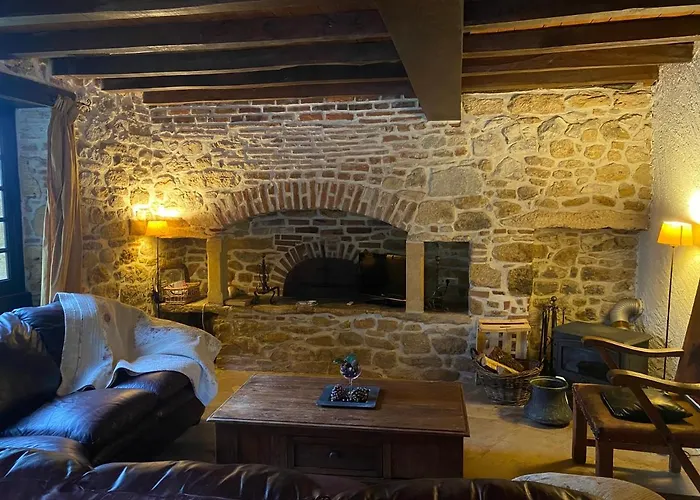 Cosy Former Bakery House With Communal Swimming Pool Ferienhaus Prayssac